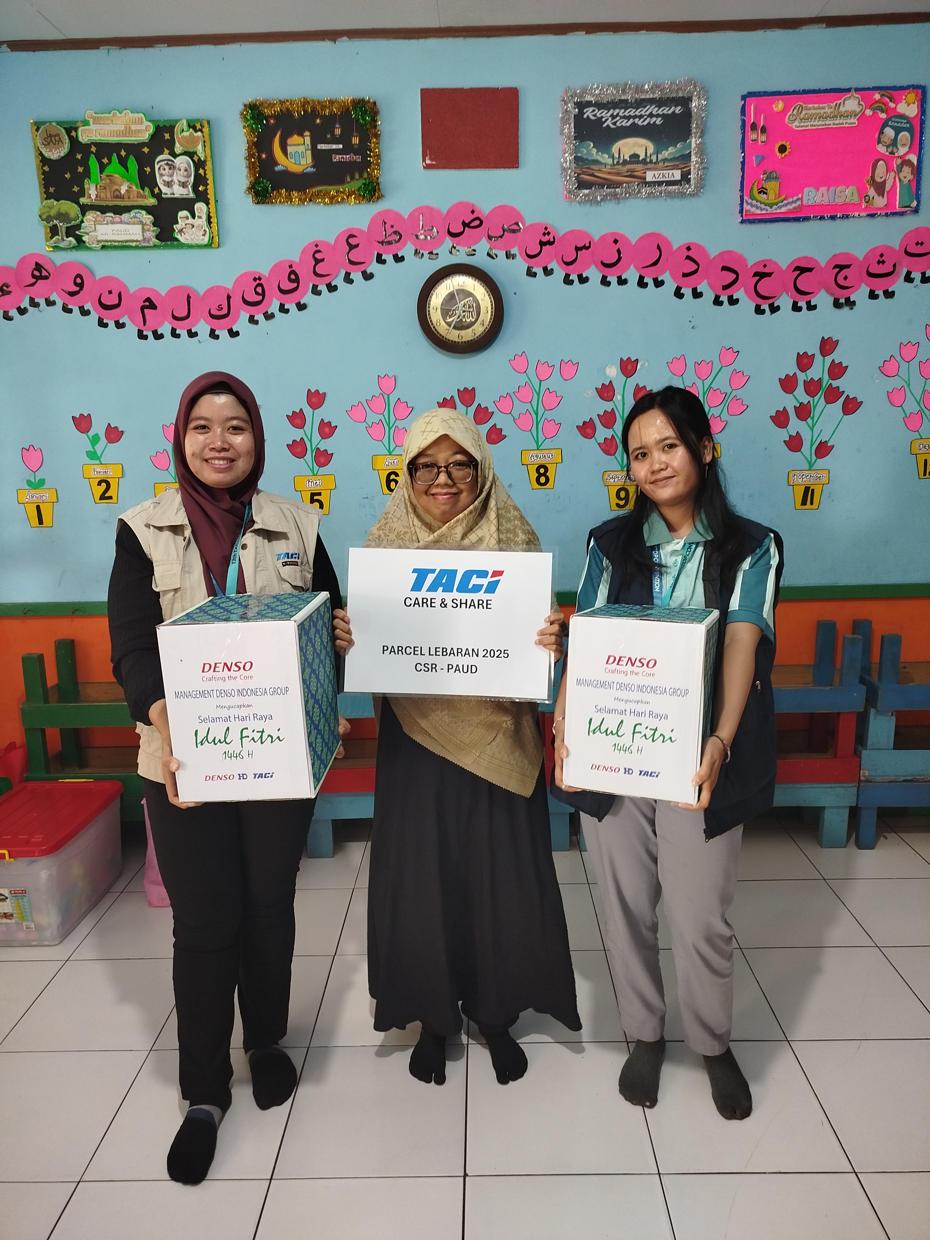 Pemberian Parcel Lebaran